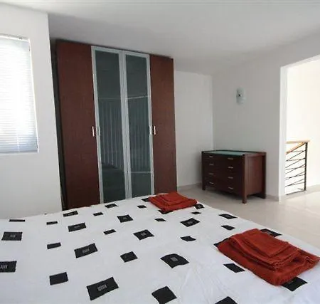 Cloister's Walk Apartment *